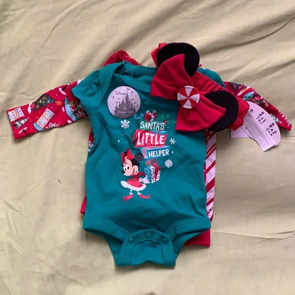 Disney | Matching Sets | Bnwt Newborn Disney 4 Piece Little Girl Christmas  Outfit | Poshmark